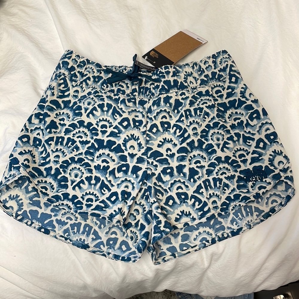 The North Face Women’s V Class Mini Short, size XS, Blue Pattern